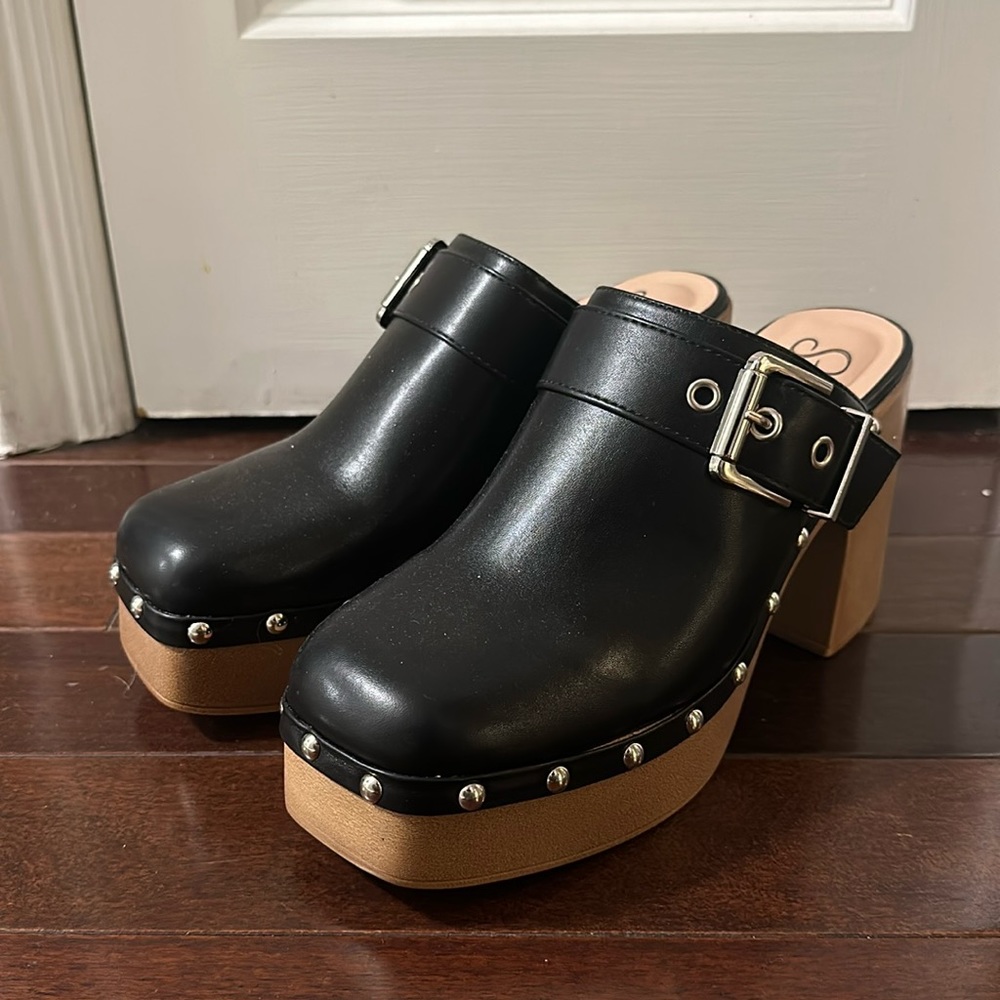 So Me black heeled clog with buckle size US10 NEW
